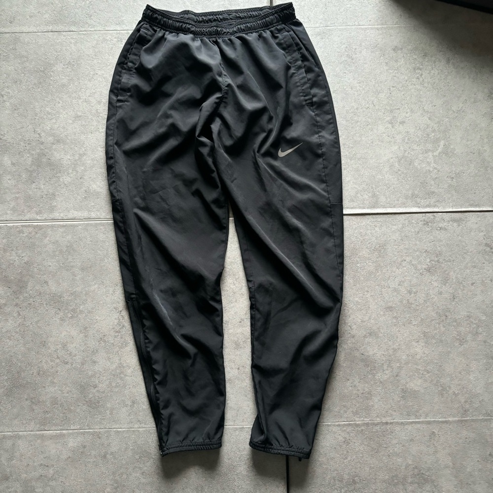 Black nike dri fit yoga pants